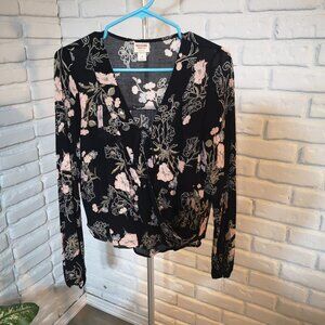 Mossimo Supply Co. Ladies Long Sleeves with Elastic Ends Blouse